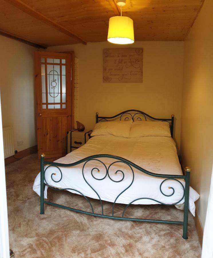 Mona Villa Holiday Home Caulderton Extérieur photo